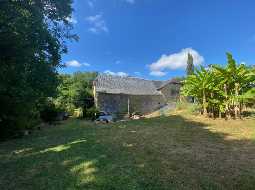 Superb 17th century Bearnaise farm in the heart of the Jurancon wine region just 20 minutes from Pau